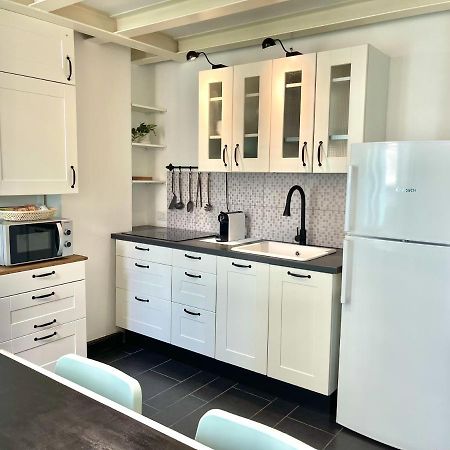 Cozy Loft Marina View Apartment Savona Bagian luar foto