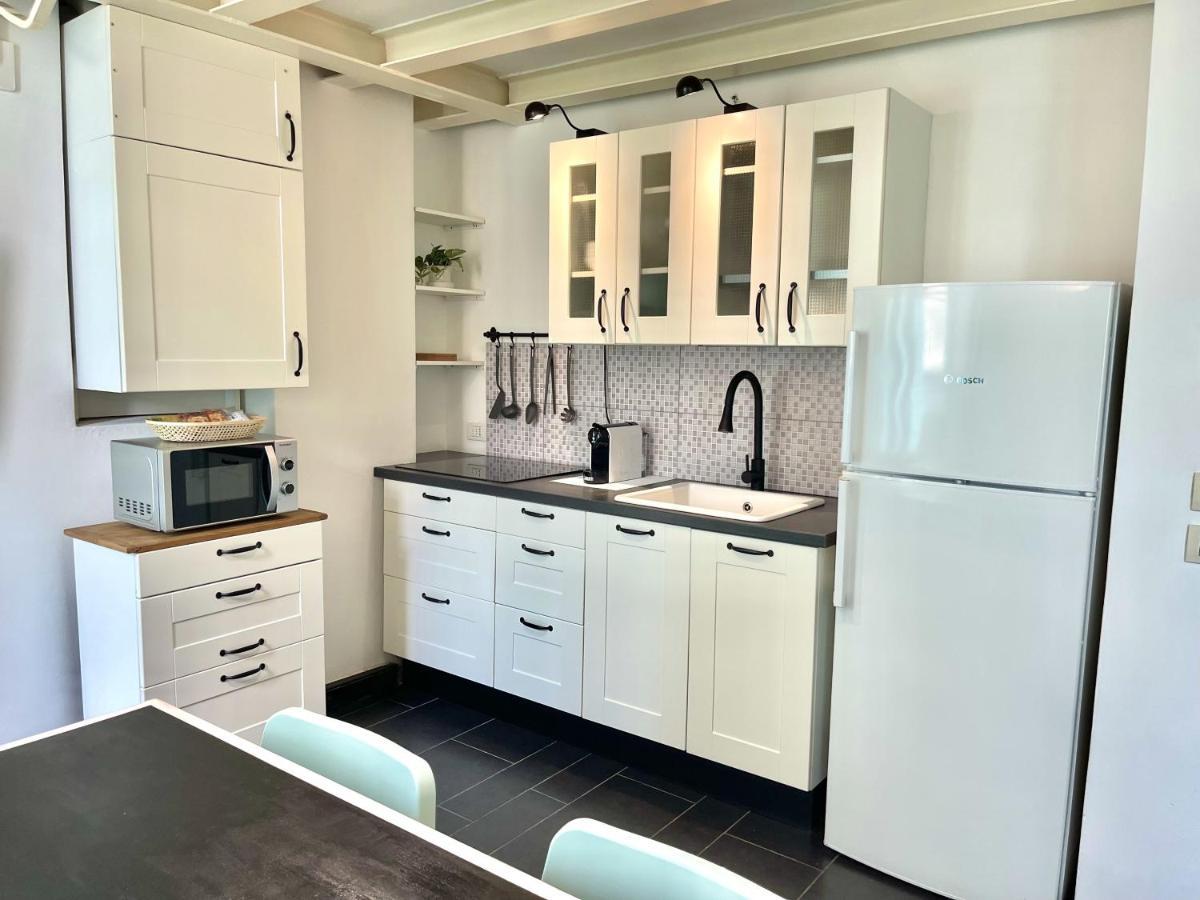 Cozy Loft Marina View Apartment Savona Bagian luar foto
