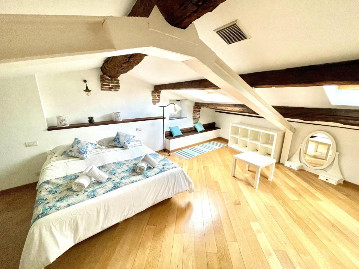 Cozy Loft Marina View Apartment Savona Bagian luar foto