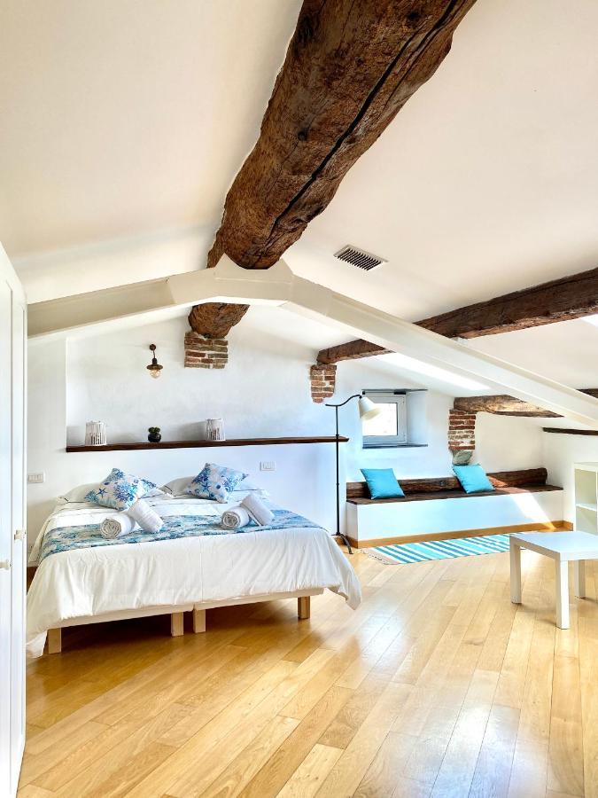 Cozy Loft Marina View Apartment Savona Bagian luar foto