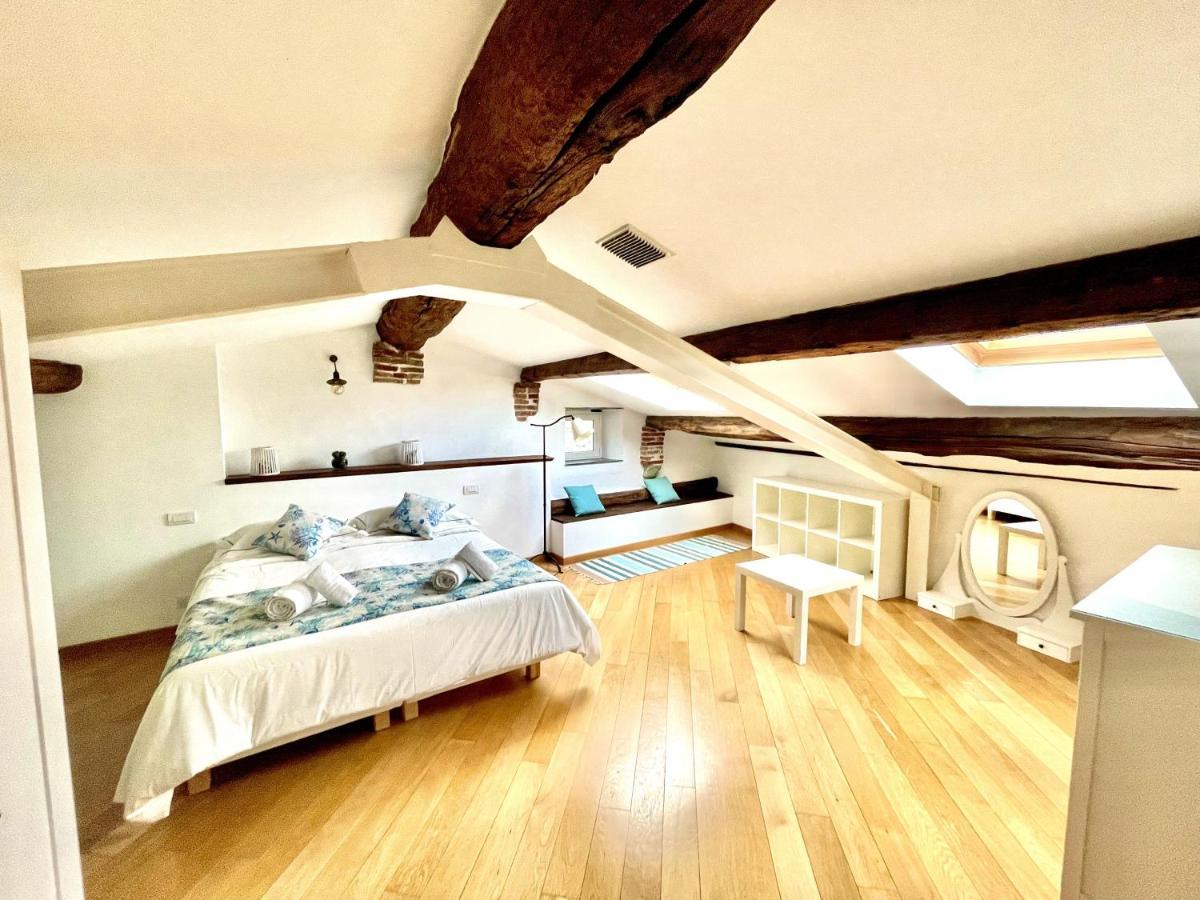 Cozy Loft Marina View Apartment Savona Bagian luar foto